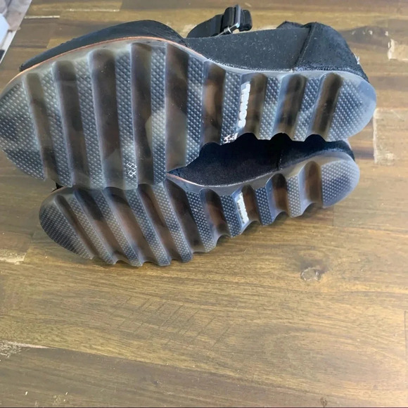 Sorel Joanie II Black Wedge Sandals Heels Canvas Leather Ankle Strap Open Toe 7 - Picture 6 of 9